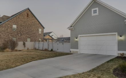 Garage-door-installations