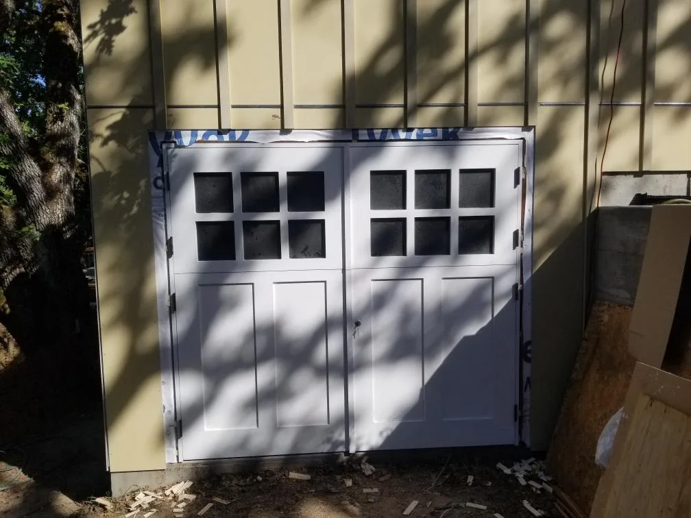 TrueCarriageHouseGarageDoor